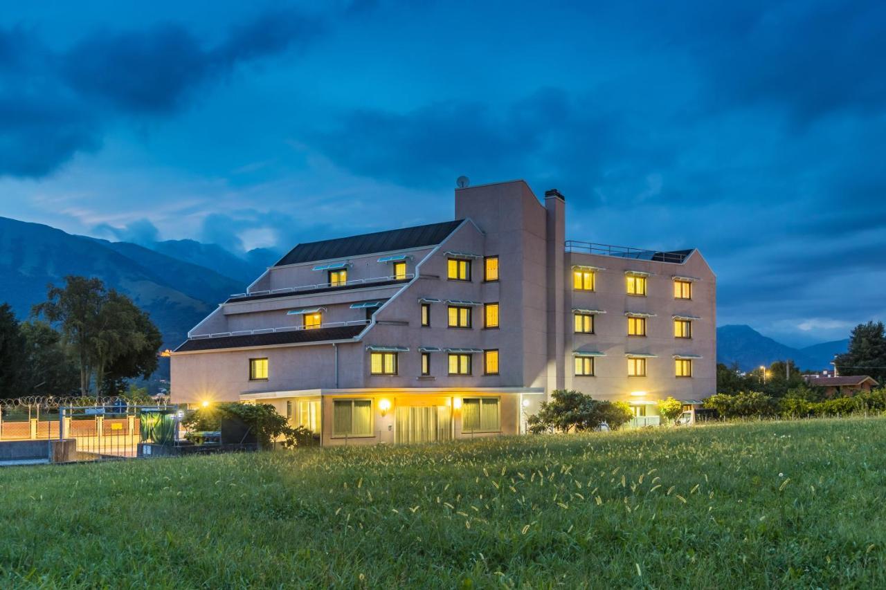 Aviano Palace Hotel Exterior foto